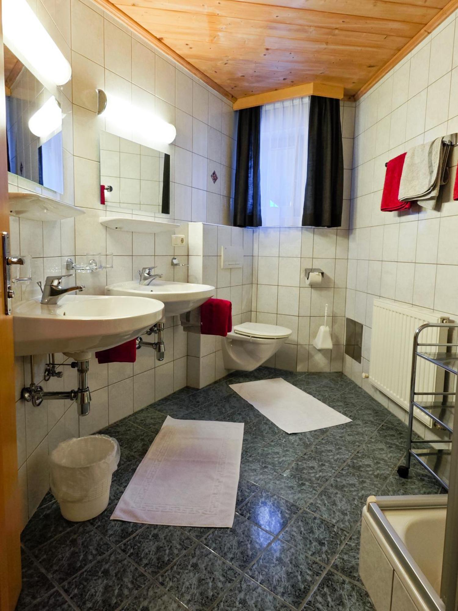 Apart Beate Kappl  Bagian luar foto